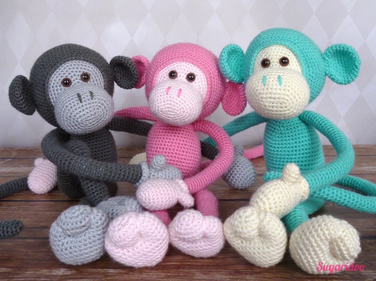 Mike the monkey // Crocheted wit Stylecraft special DK, click to learn everything about different types of yarn for amigurumi